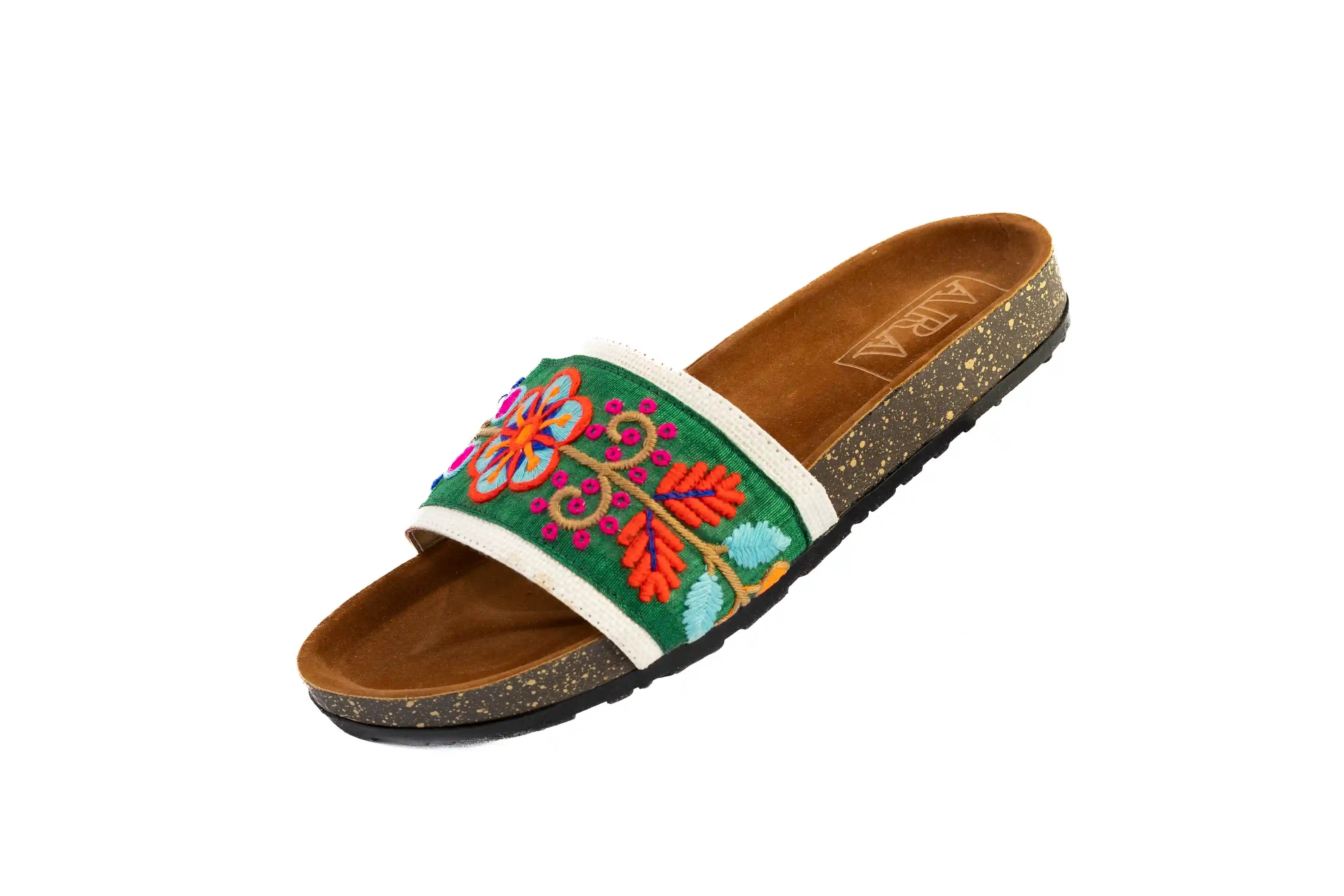 Slipper-Emerald Bloom